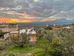 Beautiful & Cosy 5-bedroom Villa - Peloponnese