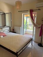 Beautiful & Cosy 5-bedroom Villa - Peloponnese