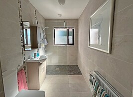 The Nook Oranmore Holiday Home