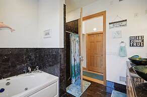 The Starlight Tower Ocean Breeze Suite 1 Bedroom Apartment Hotel by Re