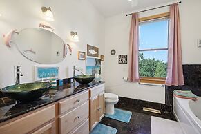 The Starlight Tower Ocean Breeze Suite 1 Bedroom Apartment Hotel by Re