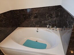 The Starlight Tower Ocean Breeze Suite 1 Bedroom Apartment Hotel by Re