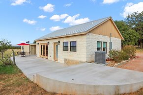 Pecan Farm Garden Haus 2 Bedroom Cottage by Redawning