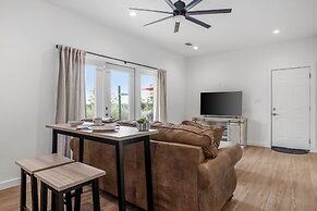 Pecan Farm Garden Haus 2 Bedroom Cottage by Redawning