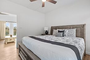 Pecan Farm Garden Haus 2 Bedroom Cottage by Redawning