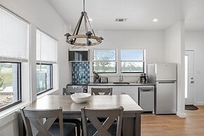 Pecan Farm Garden Haus 2 Bedroom Cottage by Redawning