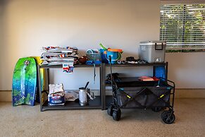 Hale Iolani 3 Bedroom Home by RedAwning