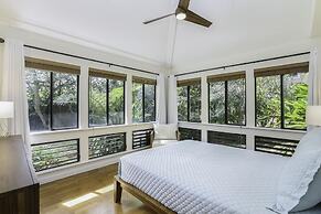 Hale Iolani 3 Bedroom Home by RedAwning