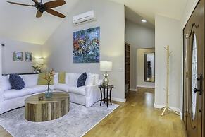 Hale Iolani 3 Bedroom Home by RedAwning