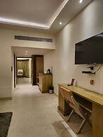 The creek boutique resort & spa