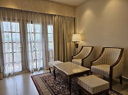 The creek boutique resort & spa