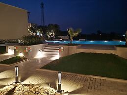 The creek boutique resort & spa