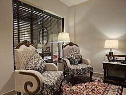 The creek boutique resort & spa