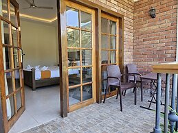 The creek boutique resort & spa