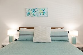 Mid Century Ranch - Private Resort-style Pool!