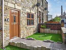 Impeccable 4-bed House in Barnsley