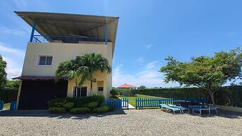 Amazing House at La Isabela