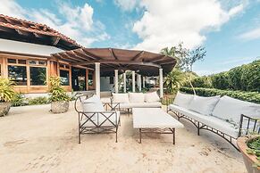 Luxurious Maison Larimar at Casa de Campo