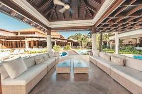 Luxurious Maison Larimar at Casa de Campo