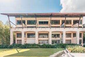 Modern 2br-apartment w Golf View at Casa de Campo