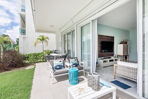 Two-bedroom apt With Pool View bbq in Lake View