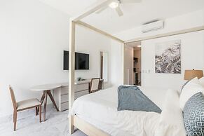 Two-bedroom apt With Pool View bbq in Lake View