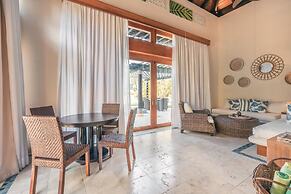 Tropical Villa With Pool at Green Village B843