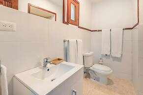 Tropical Villa With Pool at Green Village B843