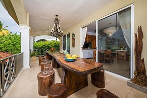 Beachfront Potrero Nice 7-br Villa Chef Included - Casa Royal