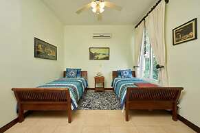 Beachfront Potrero Nice 7-br Villa Chef Included - Casa Royal