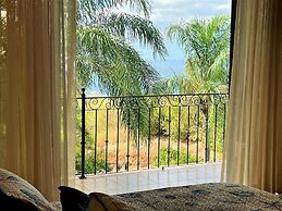 Playa Potrero 4 BR Home Large Saltwater Pool Spectacular Views - Villa