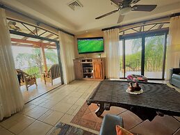 Playa Potrero 4 BR Home Large Saltwater Pool Spectacular Views - Villa