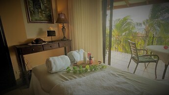 Playa Potrero 4 BR Home Large Saltwater Pool Spectacular Views - Villa