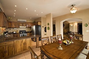 Playa Potrero 4 BR Home Large Saltwater Pool Spectacular Views - Villa
