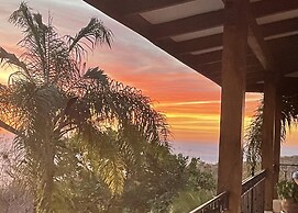 Playa Potrero 4 BR Home Large Saltwater Pool Spectacular Views - Villa