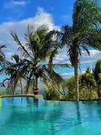 Playa Potrero 4 BR Home Large Saltwater Pool Spectacular Views - Villa