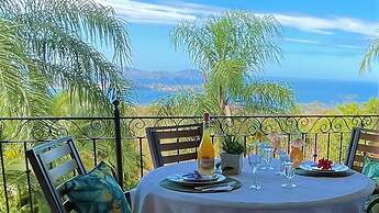 Playa Potrero 4 BR Home Large Saltwater Pool Spectacular Views - Villa