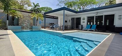 Playa Potrero Modern 3 BR Home Centrally Located - Casa Coastal Sereni