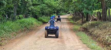 Playa Potrero Modern 3 BR Home Centrally Located - Casa Coastal Sereni