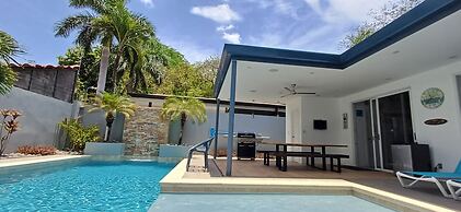 Playa Potrero Modern 3 BR Home Centrally Located - Casa Coastal Sereni