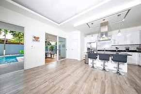 Playa Potrero Modern 3 BR Home Centrally Located - Casa Coastal Sereni