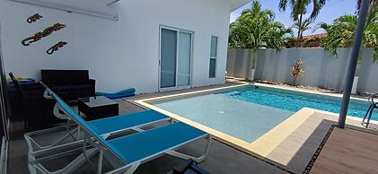 Playa Potrero Modern 3 BR Home Centrally Located - Casa Coastal Sereni