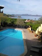 Spacious Condo in the Heart of Flamingo Sleeps 6 Presidential Suites 4