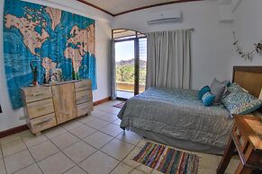 Spacious Condo in the Heart of Flamingo Sleeps 6 Presidential Suites 4