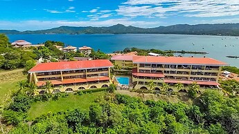 Spacious Condo in the Heart of Flamingo Sleeps 6 Presidential Suites 4