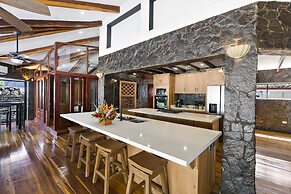 Playa Potrero - Beachfront Villa big Private Pool Bella Catalina