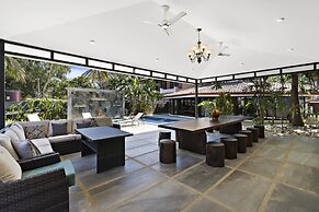 Playa Potrero - Beachfront Villa big Private Pool Bella Catalina