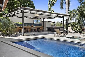 Playa Potrero - Beachfront Villa big Private Pool Bella Catalina