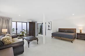 Playa Potrero - Beachfront Villa big Private Pool Bella Catalina