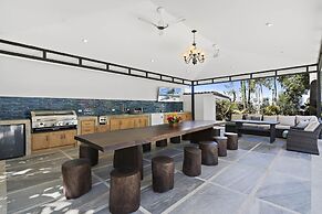 Playa Potrero - Beachfront Villa big Private Pool Bella Catalina